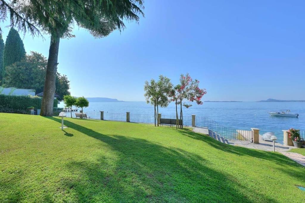 Appartamento 33 Rose Gardone Riviera Extérieur photo